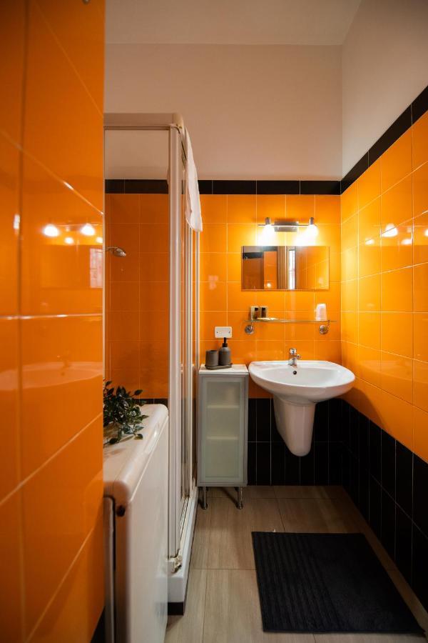 Casa Creanza - Puglia Apartments Барі Екстер'єр фото